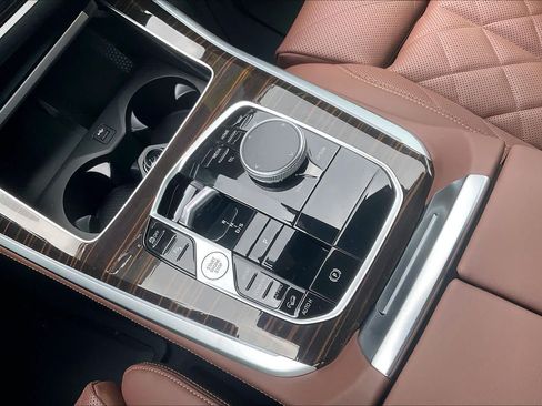 New 2026 BMW X5 xDrive40i AWD/4WD image 8
