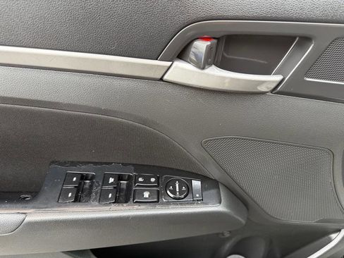 Used 2017 Hyundai Elantra Value Edition image 25