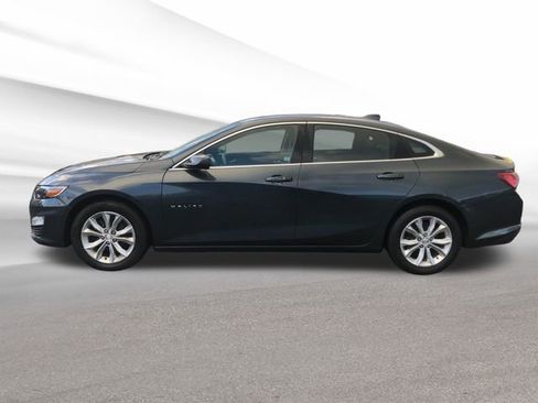 Used 2019 Chevrolet Malibu LT image 2