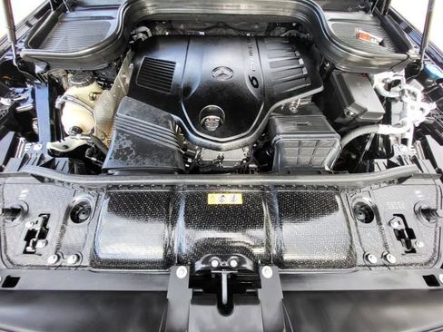 Used 2023 Mercedes-Benz GLS 450 4MATIC image 11