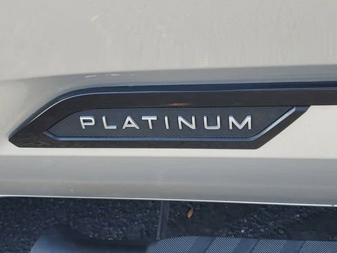 Used 2024 Toyota Tundra Platinum AWD/4WD image 27