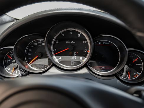 Used 2013 Porsche Cayenne Turbo AWD/4WD image 16
