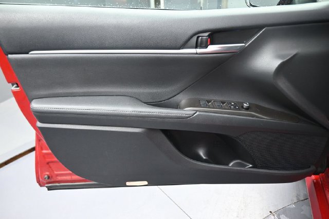 Used 2023 Toyota Camry XLE w/ Cold Weather Package FWD image 21