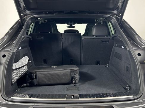 Used 2023 Porsche Cayenne Coupe image 30