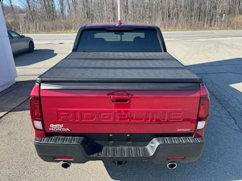 Used 2025 Honda Ridgeline Sport image 7