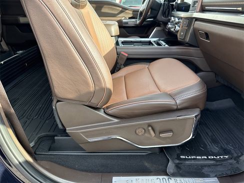 Used 2025 Ford F350 King Ranch w/ FX4 Off-Road Package image 15