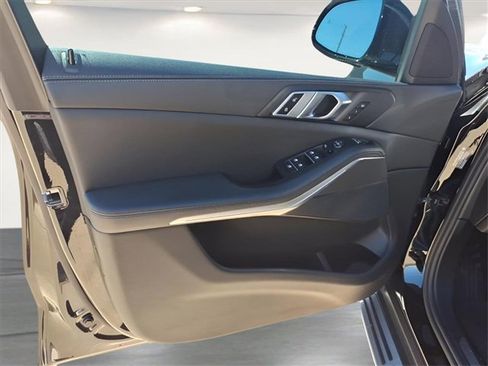 Used 2019 BMW X5 xDrive40i w/ Premium Package 2 image 12