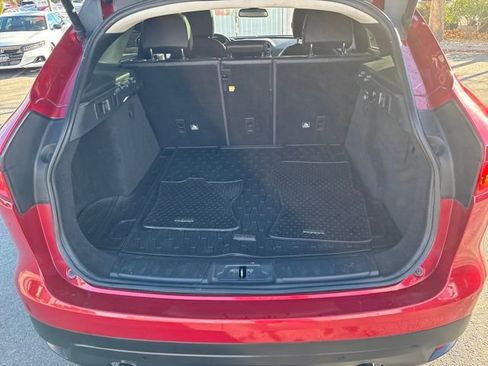 Used 2018 Jaguar F-PACE Prestige image 26