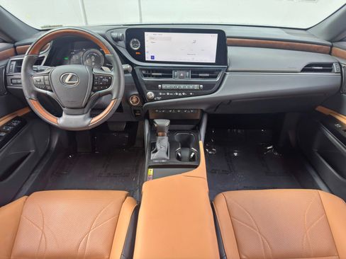 Used 2025 Lexus ES 300h w/ Accessory Package (Z1) FWD image 13