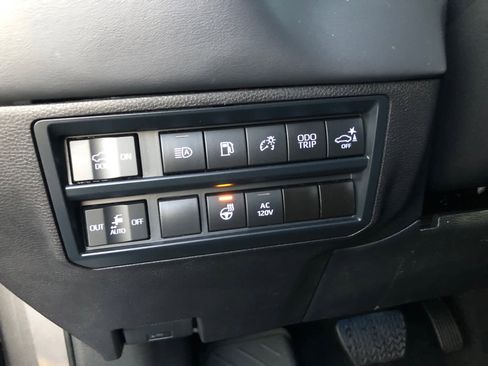 Certified 2024 Toyota Sequoia Platinum image 10