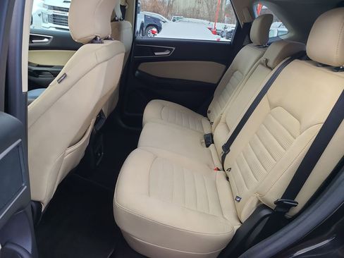 Used 2019 Ford Edge SEL image 35