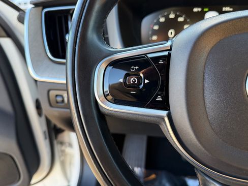 Used 2020 Volvo XC60 T5 Inscription w/ Protection Package Premier image 28