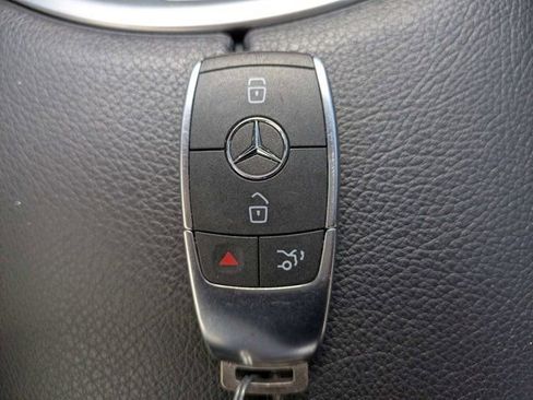 Used 2022 Mercedes-Benz GLC 300 4MATIC image 31