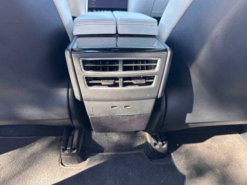 Used 2018 Tesla Model X 75D image 22