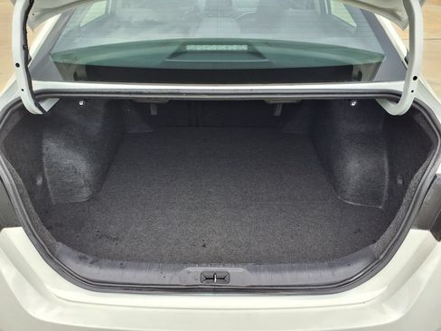 Used 2025 Nissan Altima 2.5 SV FWD image 12