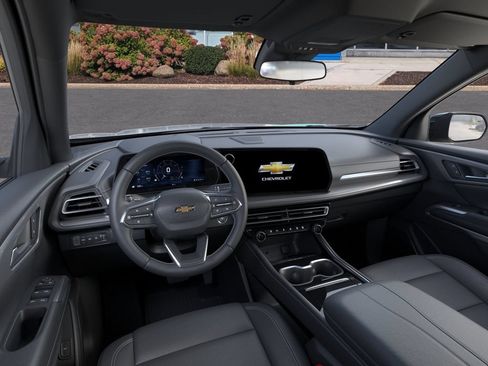 New 2026 Chevrolet Traverse LT w/ LPO, Floor Liner Package AWD/4WD image 15