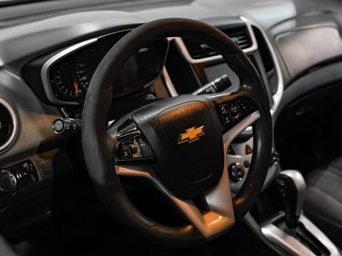 Used 2018 Chevrolet Sonic LT FWD image 15