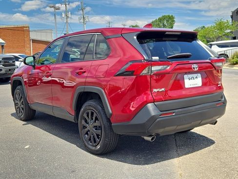 Used 2023 Toyota RAV4 LE AWD/4WD image 17