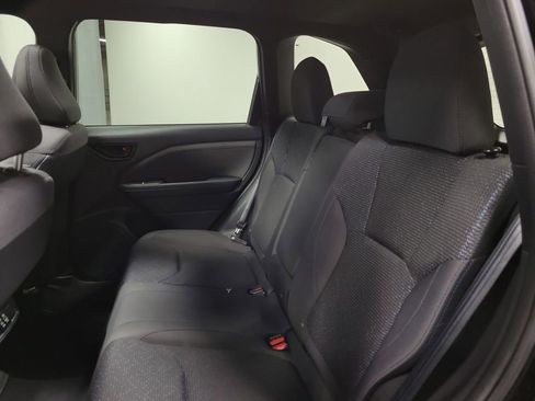 Used 2025 Subaru Forester Premium AWD/4WD image 19