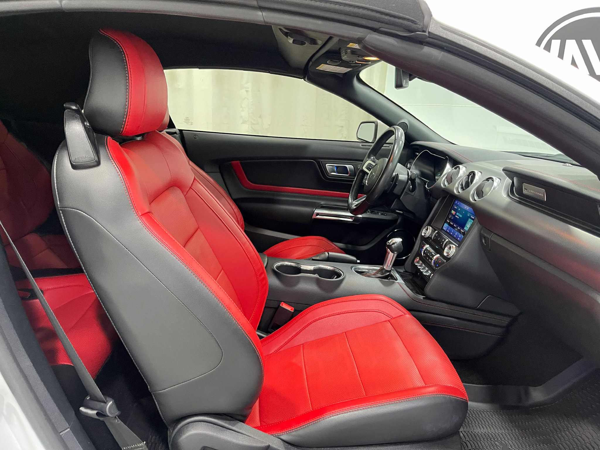 Used 2019 Ford Mustang GT Premium w/ Equipment Group 401A RWD image 30
