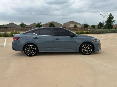 Used 2024 Nissan Sentra SR w/ SR Premium Package FWD image 7