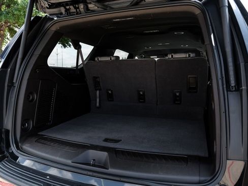 Used 2023 Chevrolet Suburban LT RWD image 56