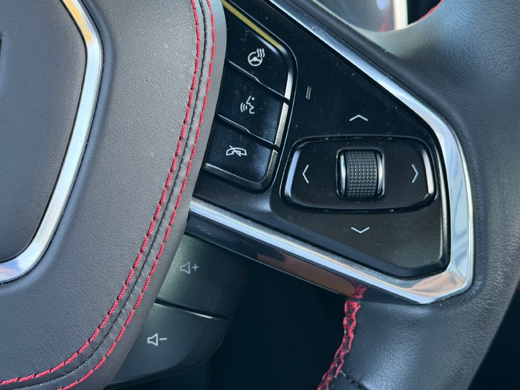 Used 2022 Chevrolet Corvette Stingray Premium Cpe w/ Z51 Performance Package RWD image 24