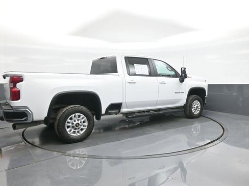 Used 2022 Chevrolet Silverado 2500 LT w/ Convenience Package AWD/4WD image 7