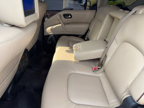 Used 2017 Nissan Armada Platinum w/ Interior Lighting Package RWD image 27