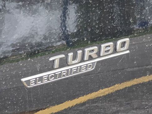 New 2026 Mercedes-Benz C 43 AMG 4MATIC Sedan image 6