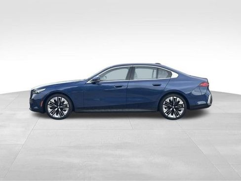 Certified 2026 BMW 530i RWD image 2