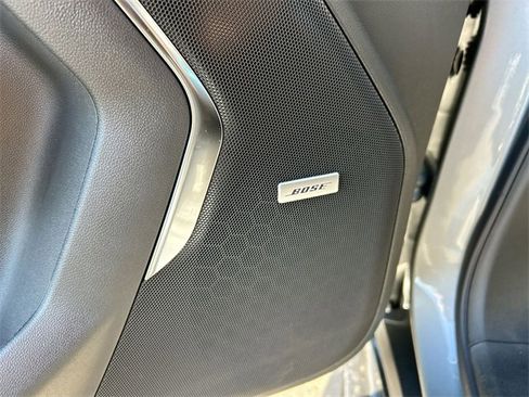 New 2025 Chevrolet Suburban Premier image 24