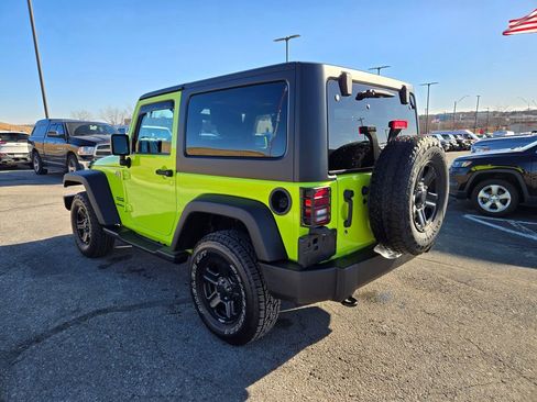 Used 2017 Jeep Wrangler Sport w/ Connectivity Group image 6