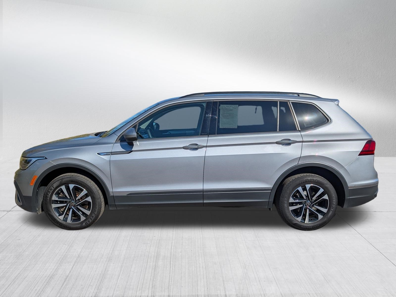 Used 2022 Volkswagen Tiguan S AWD/4WD image 4