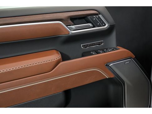 New 2026 GMC Sierra 1500 Denali Ultimate w/ LPO, Black Badging Package AWD/4WD image 6