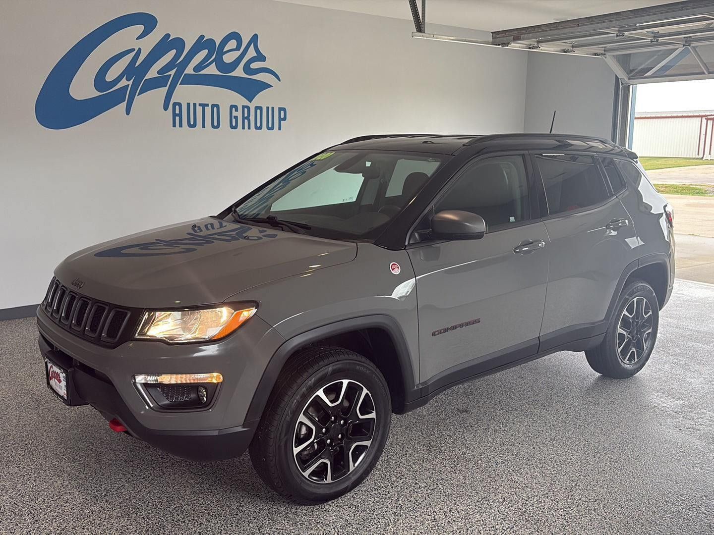 Used 2020 Jeep Compass Trailhawk w/ Cold Weather Group AWD/4WD image 1