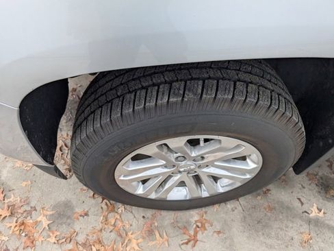 Used 2015 GMC Canyon SLT image 7