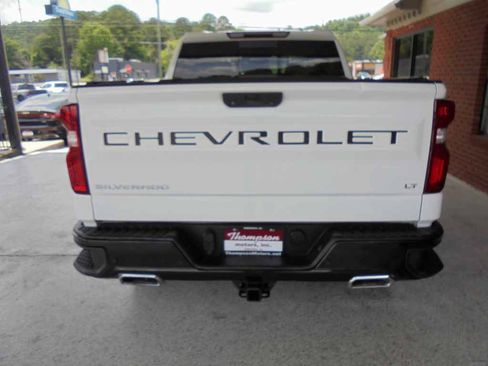 Used 2021 Chevrolet Silverado 1500 LT Trail Boss w/ Convenience Package II AWD/4WD image 4