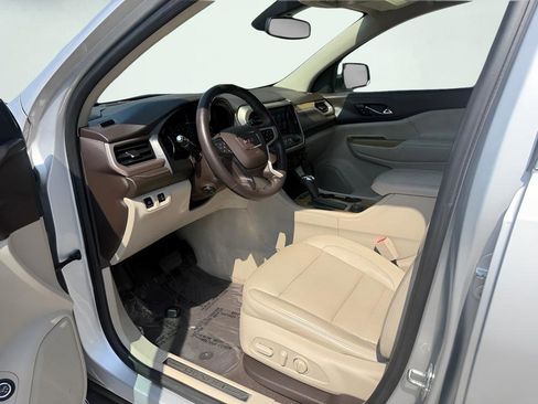 Used 2018 GMC Acadia Denali image 17