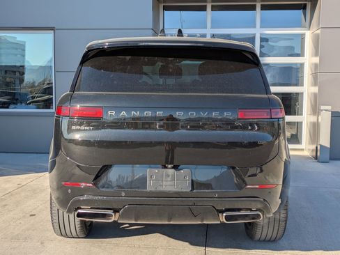 Certified 2024 Land Rover Range Rover Sport Dynamic SE image 9