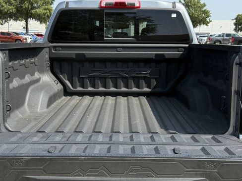 Used 2024 Chevrolet Colorado ZR2 AWD/4WD image 29