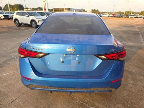 Used 2024 Nissan Sentra SV FWD image 10