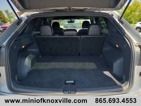 Used 2022 Volkswagen Atlas Cross Sport SE FWD image 16