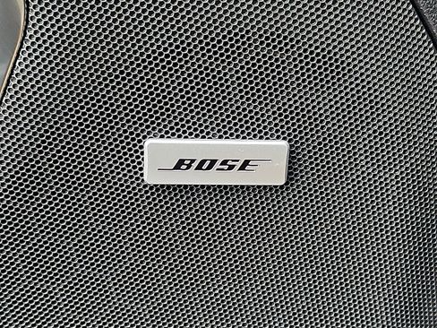 Used 2025 Chevrolet Suburban Premier image 32