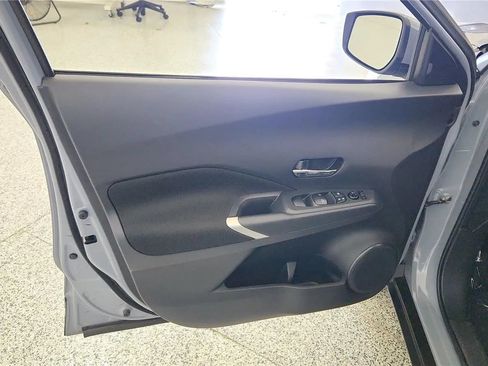 Used 2024 Nissan Kicks SV FWD image 32