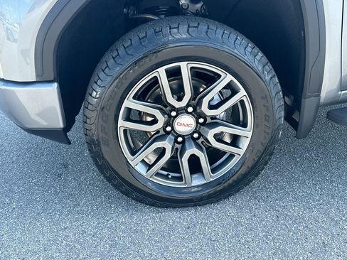 Used 2022 GMC Sierra 1500 AT4 w/ AT4 Premium Package AWD/4WD image 24