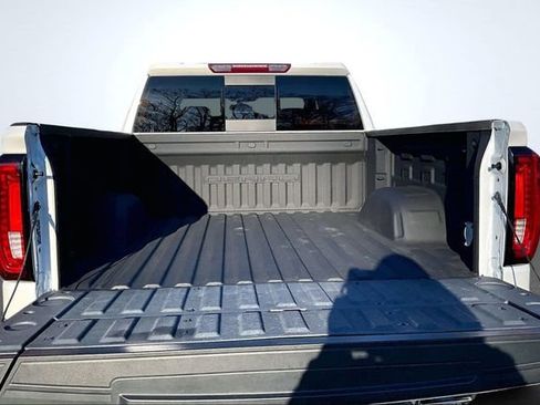 Used 2022 GMC Sierra 1500 Denali w/ Denali Premium Package image 7