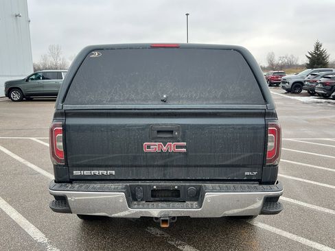 Used 2017 GMC Sierra 1500 SLT w/ SLT Premium Package image 4