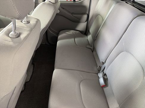 Used 2016 Nissan Frontier SV w/ SV Value Truck Package RWD image 21