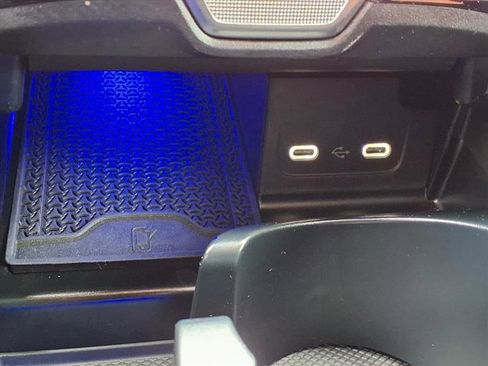 Used 2025 Mercedes-Benz C 300 4MATIC Sedan image 8